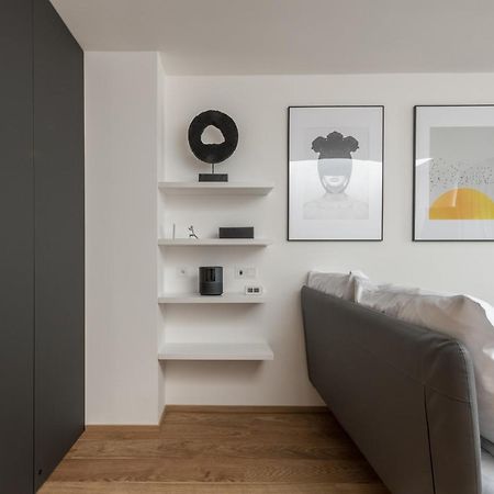 프라하 Fully Renovated Stylish Duplex In A Convenient Location 아파트 외부 사진